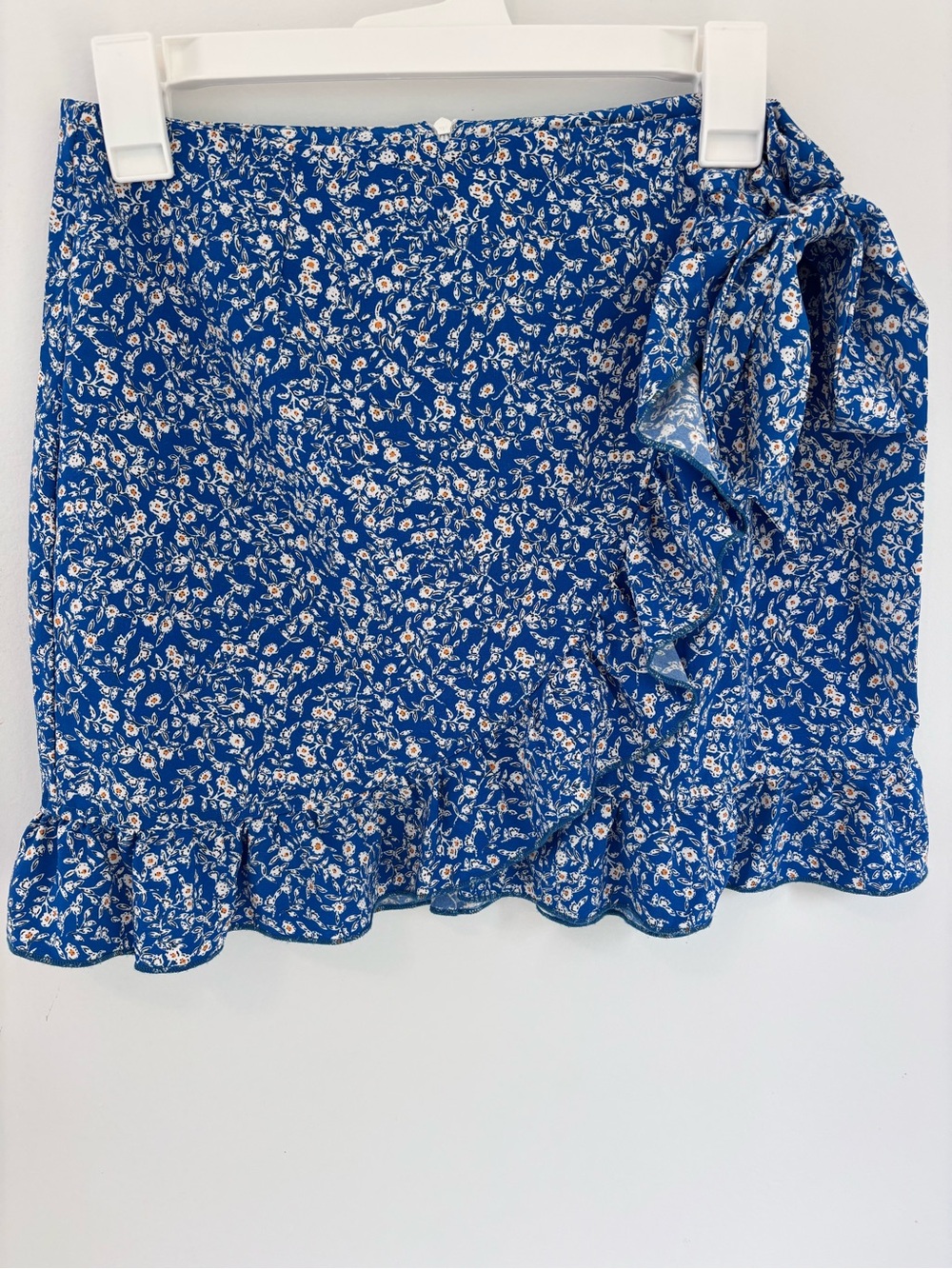 Blue and white floral summer skirt with ruffled bow